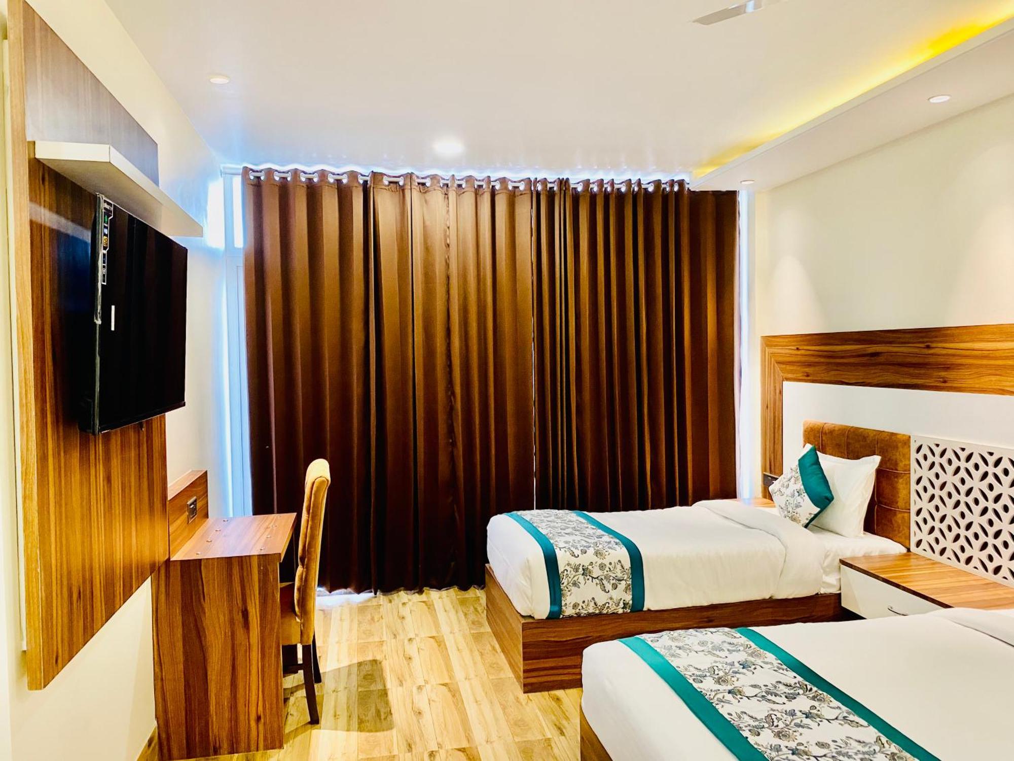 Hotel White House Walking Distance From Golden Temple- With Parking Amritsar Ngoại thất bức ảnh