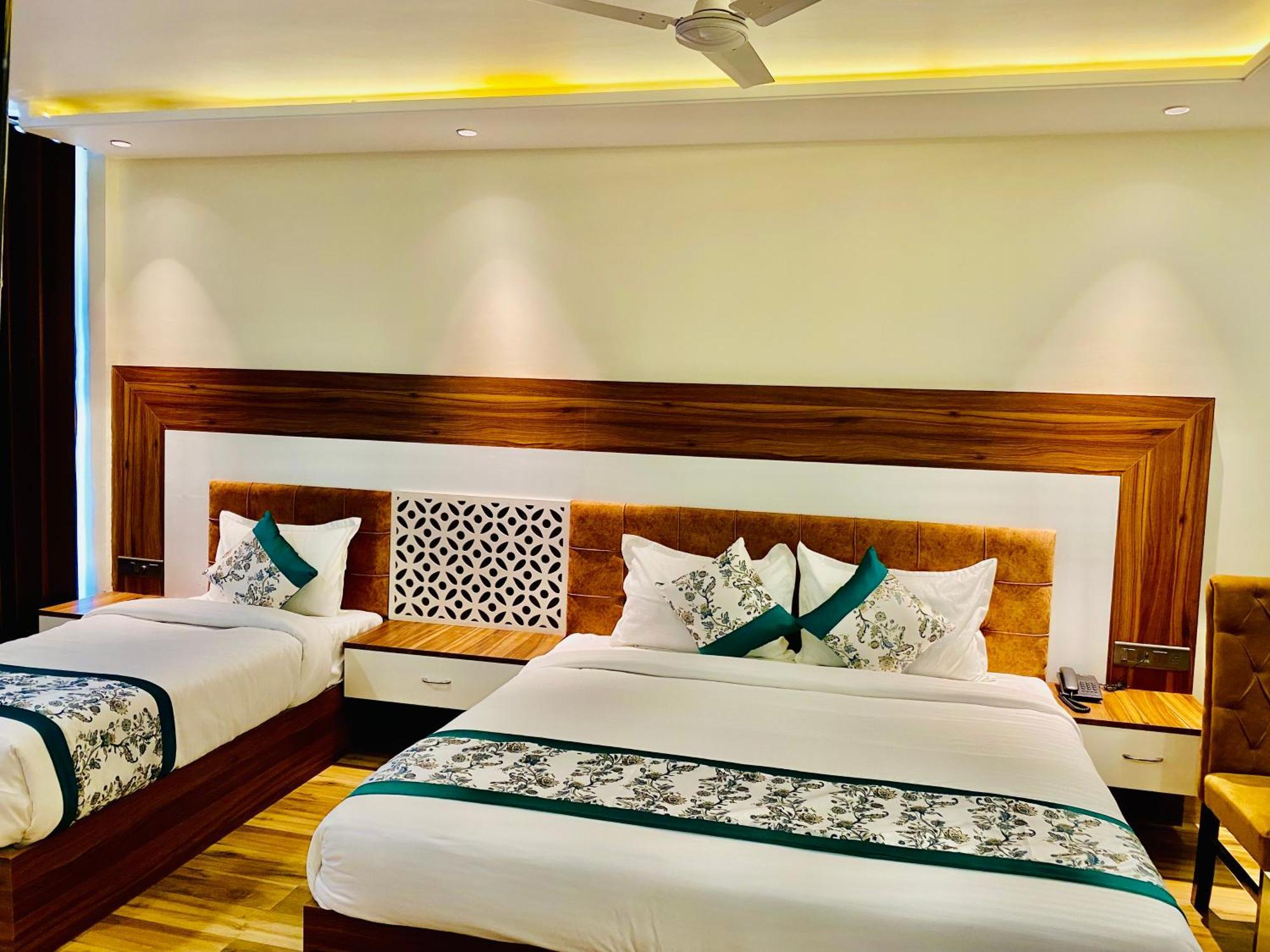 Hotel White House Walking Distance From Golden Temple- With Parking Amritsar Ngoại thất bức ảnh