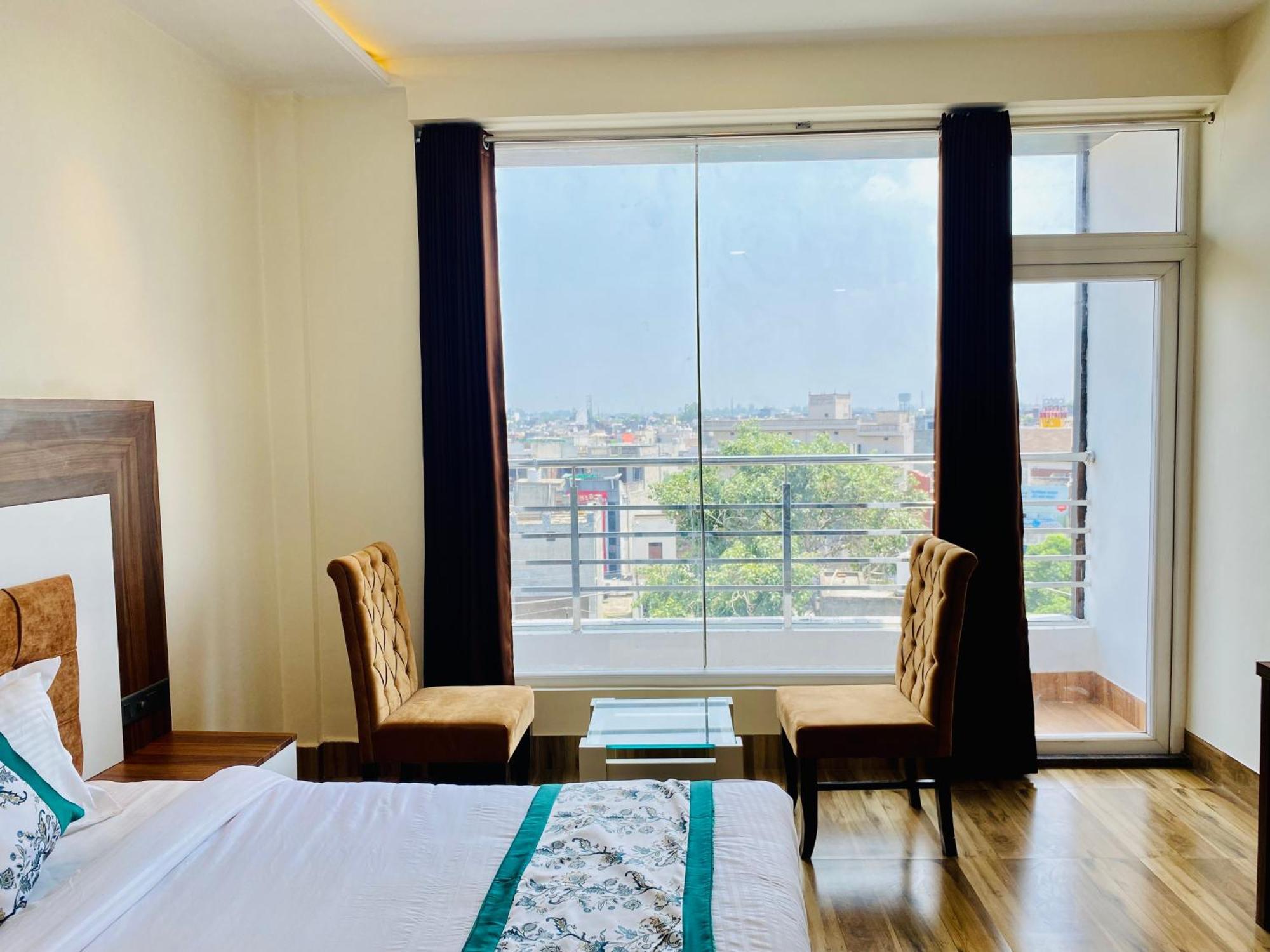 Hotel White House Walking Distance From Golden Temple- With Parking Amritsar Ngoại thất bức ảnh
