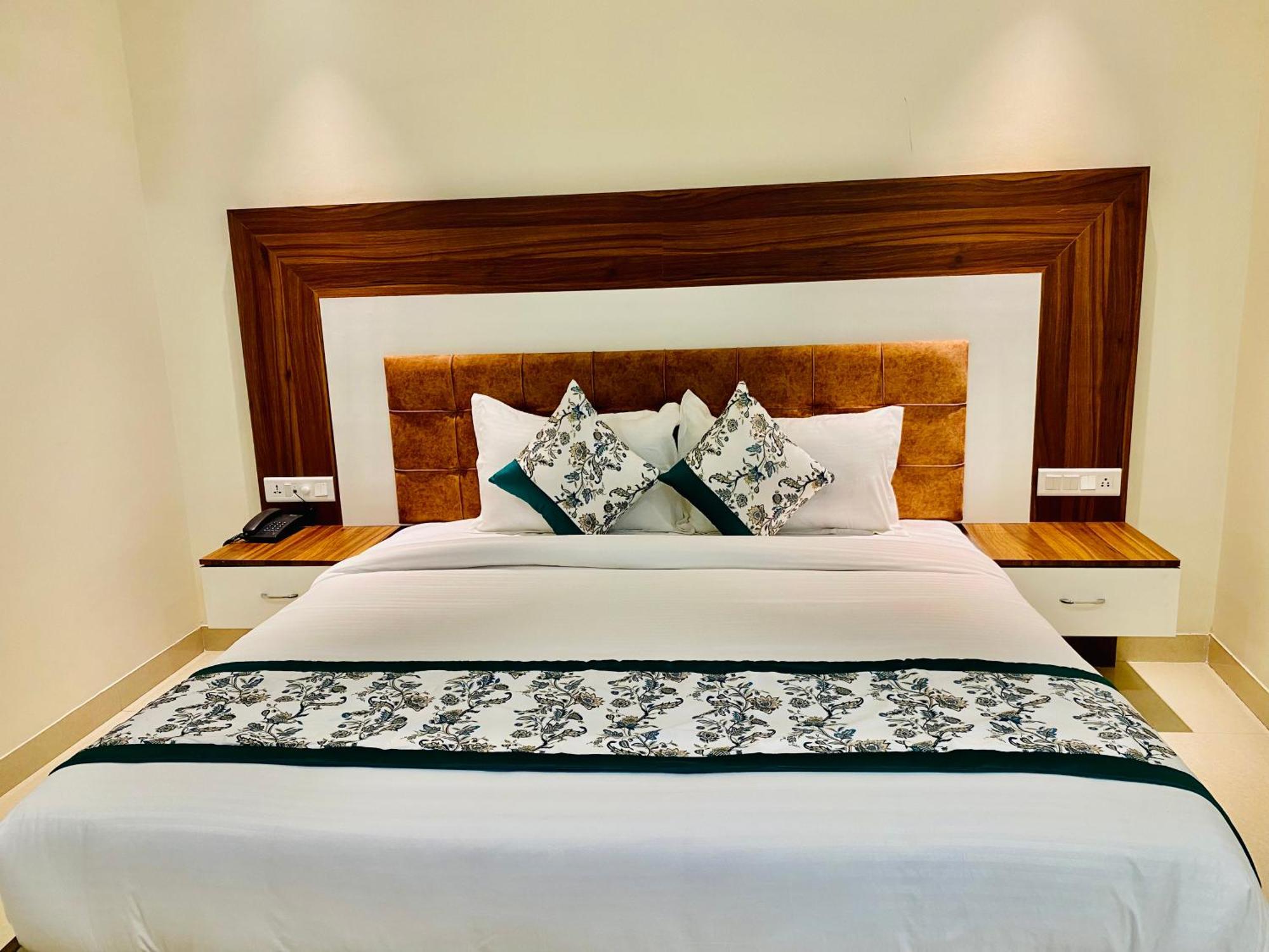 Hotel White House Walking Distance From Golden Temple- With Parking Amritsar Ngoại thất bức ảnh