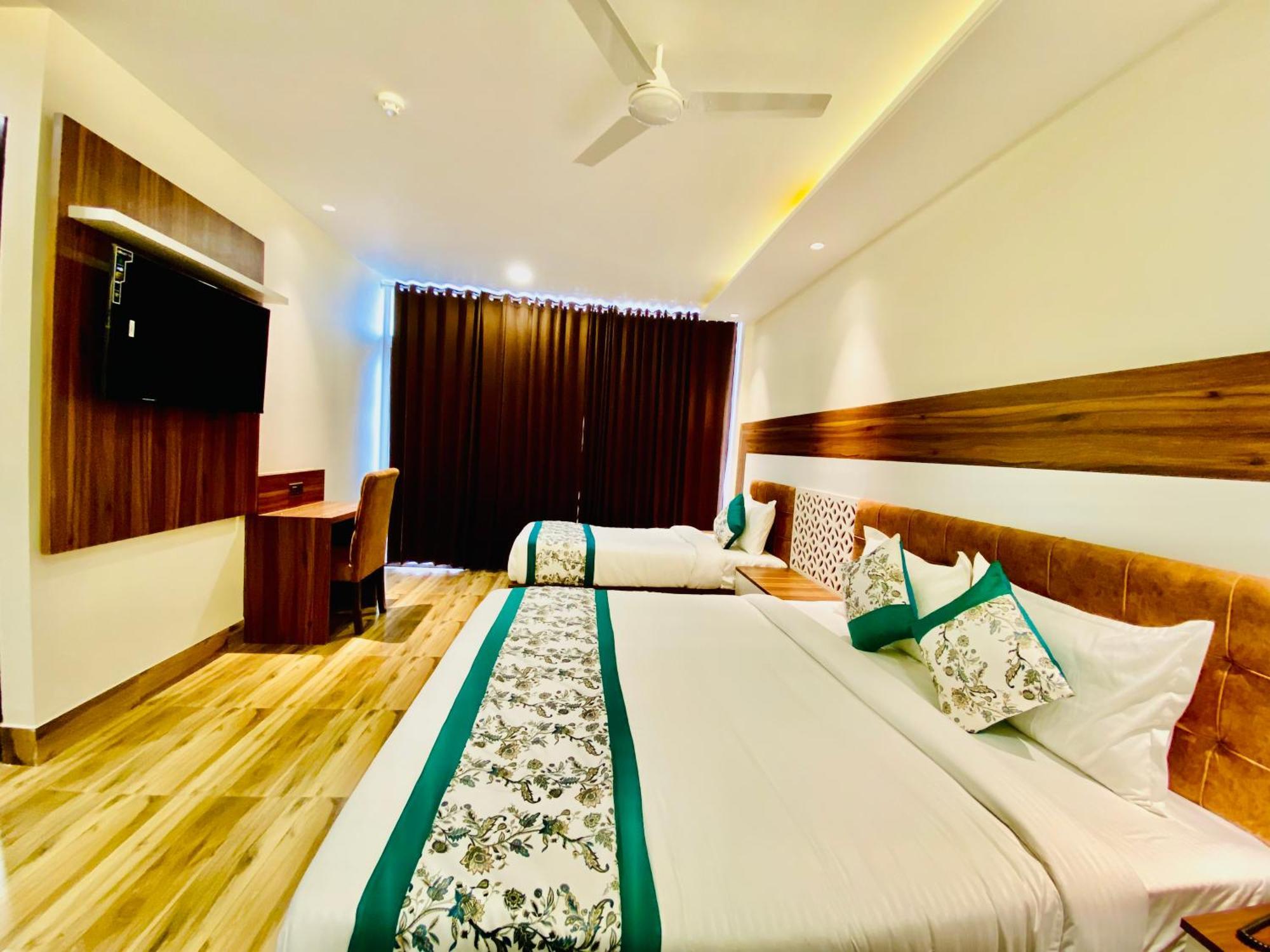 Hotel White House Walking Distance From Golden Temple- With Parking Amritsar Ngoại thất bức ảnh