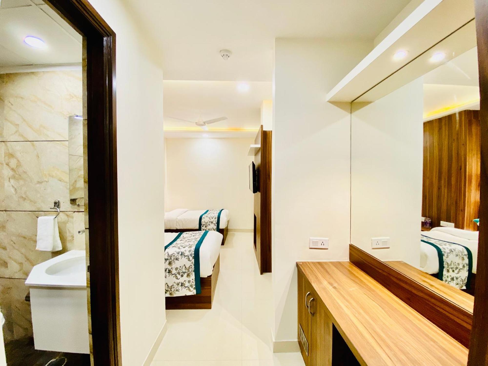 Hotel White House Walking Distance From Golden Temple- With Parking Amritsar Ngoại thất bức ảnh