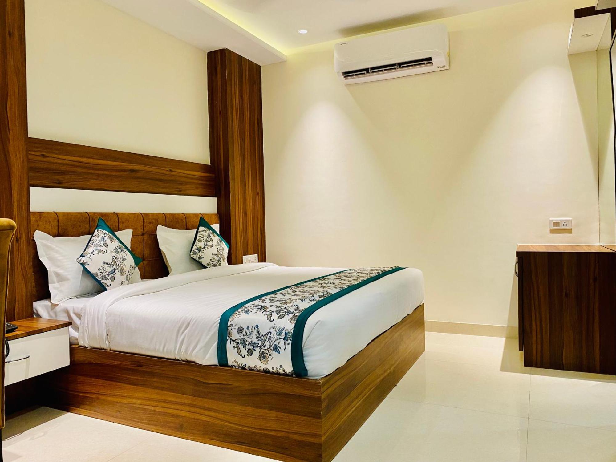 Hotel White House Walking Distance From Golden Temple- With Parking Amritsar Ngoại thất bức ảnh